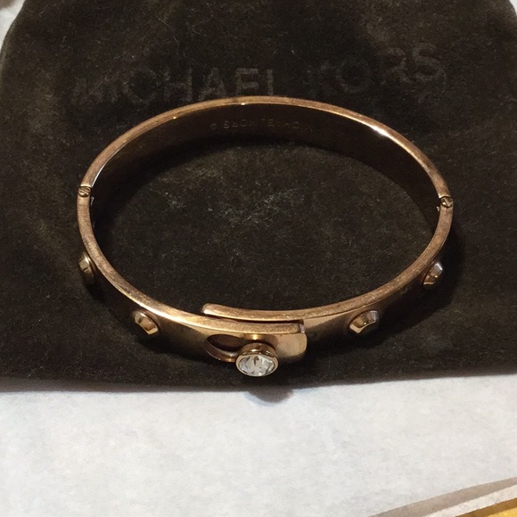 michael kors gold studded bracelet